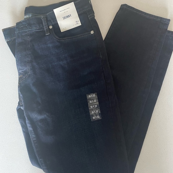 NWT Abercrombie Mens Skinny Jeans - Picture 2 of 5